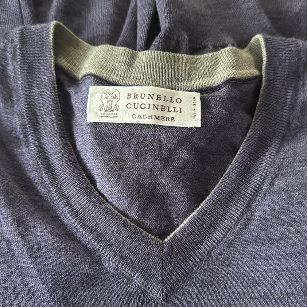 BRUNELLO CUCINELLI Mens 52 Purple V Neck 100% Cashmere Sweater